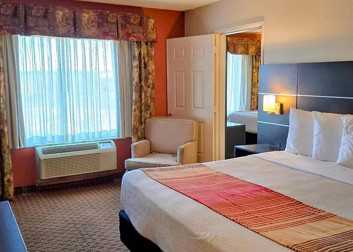 Grand Plaza Hotel & Conference Center